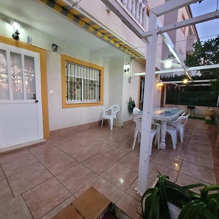 Apartamento Bajo Con Terraza Y Piscina ตอร์เรเวียคา ภายนอก รูปภาพ