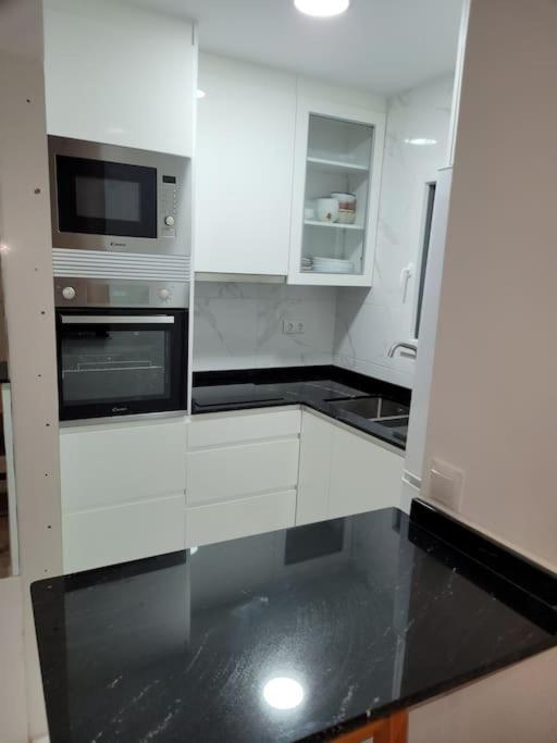 Apartamento Bajo Con Terraza Y Piscina ตอร์เรเวียคา ภายนอก รูปภาพ