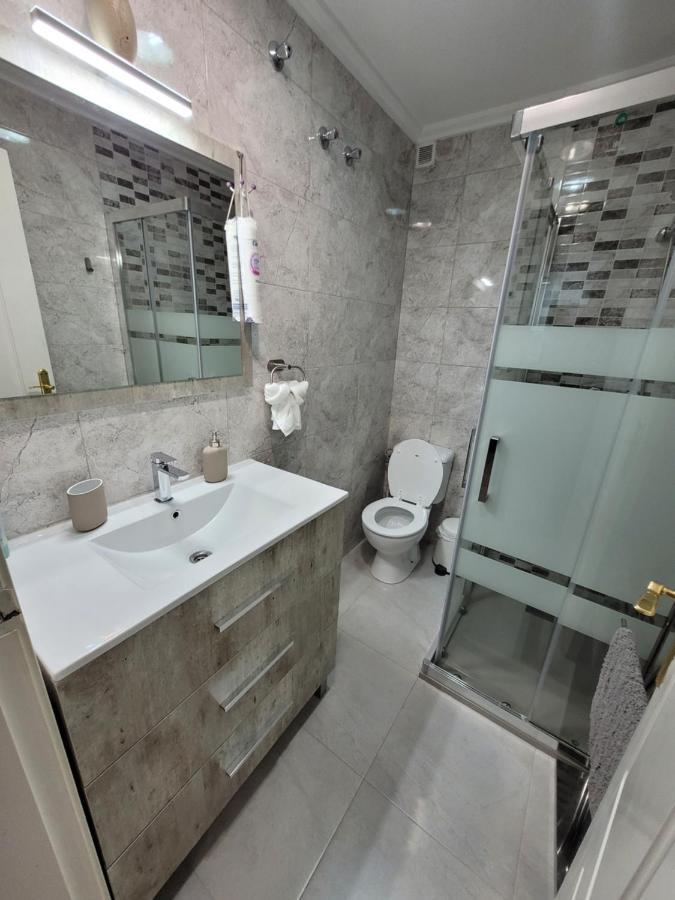 Apartamento Bajo Con Terraza Y Piscina ตอร์เรเวียคา ภายนอก รูปภาพ