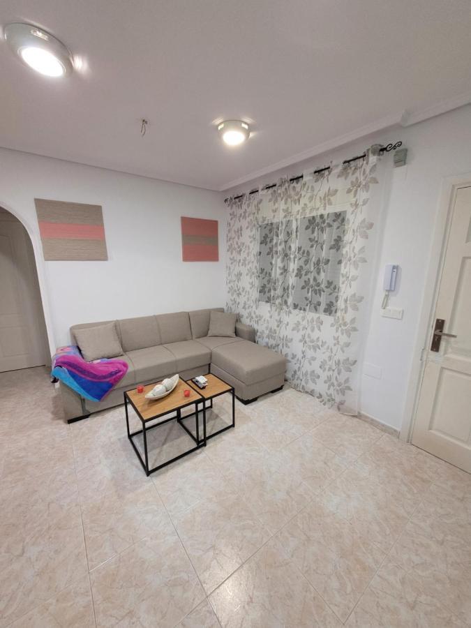 Apartamento Bajo Con Terraza Y Piscina ตอร์เรเวียคา ภายนอก รูปภาพ