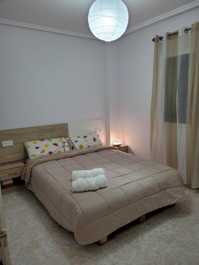 Apartamento Bajo Con Terraza Y Piscina ตอร์เรเวียคา ภายนอก รูปภาพ